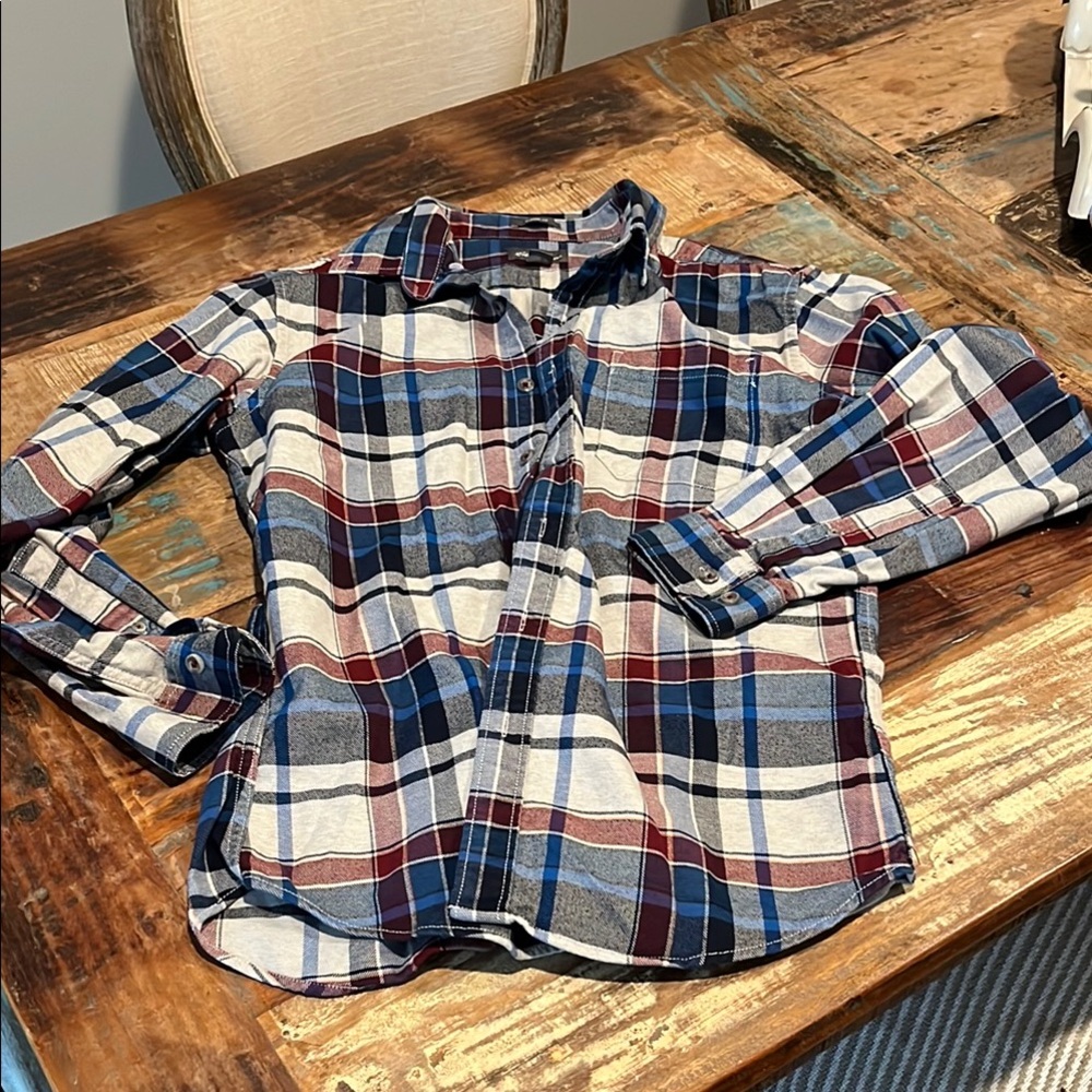 Eddie Bauer Blue and Red Casual Button Down Shirt